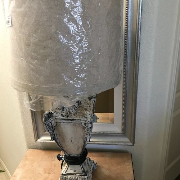 Farmhouse Vintage Chic Lamp - Picture 8 of 9